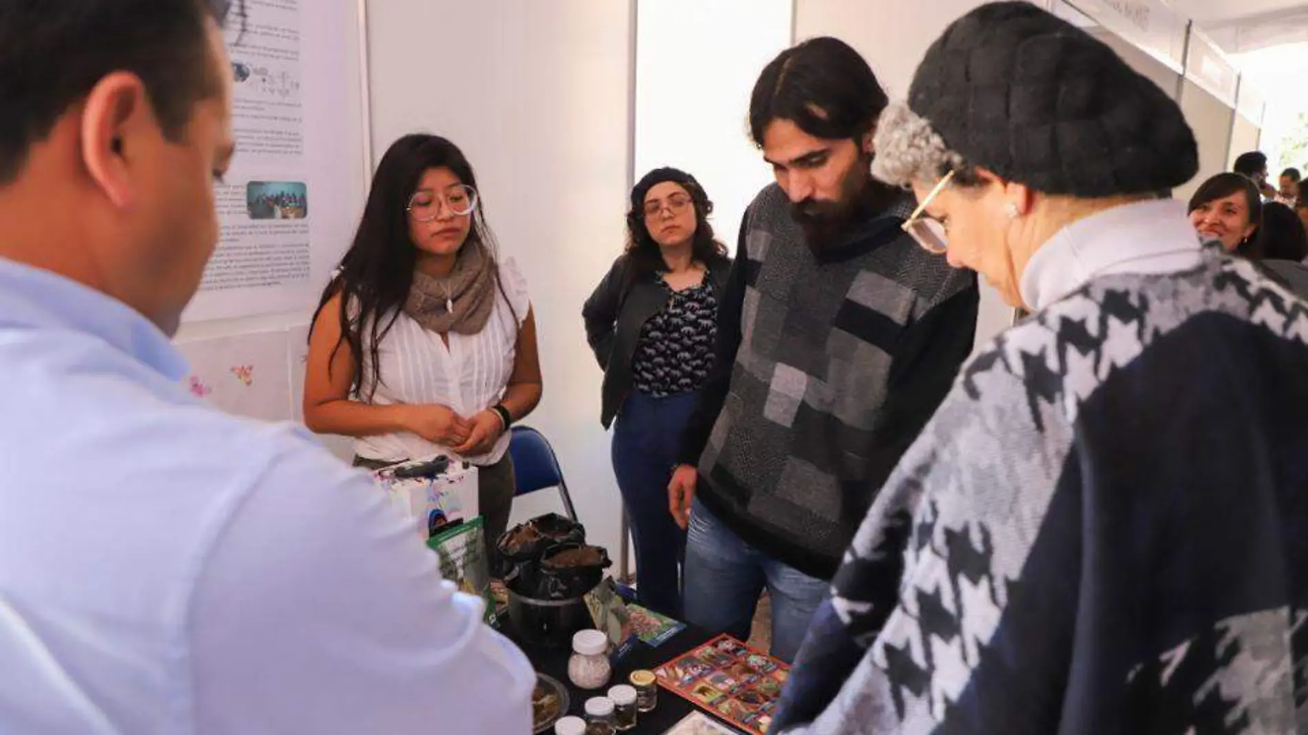 Durante la ceremonia se entregaron reconocimientos a los representantes de los proyectos FOPER 2019 Foto Cortesía UAQ.